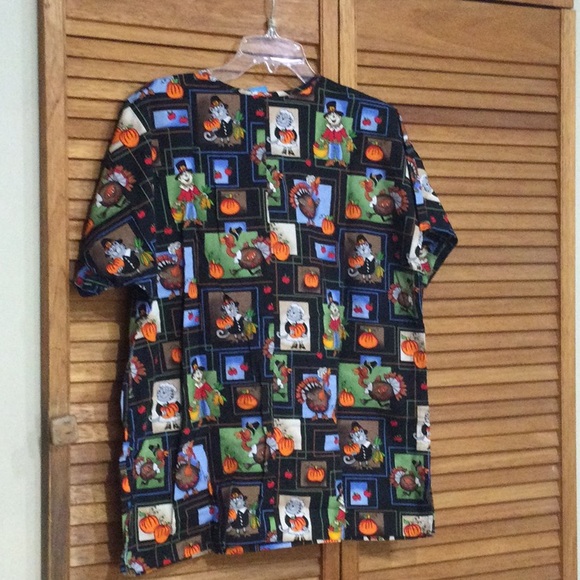 Fall themed scrub top - Picture 8 of 8